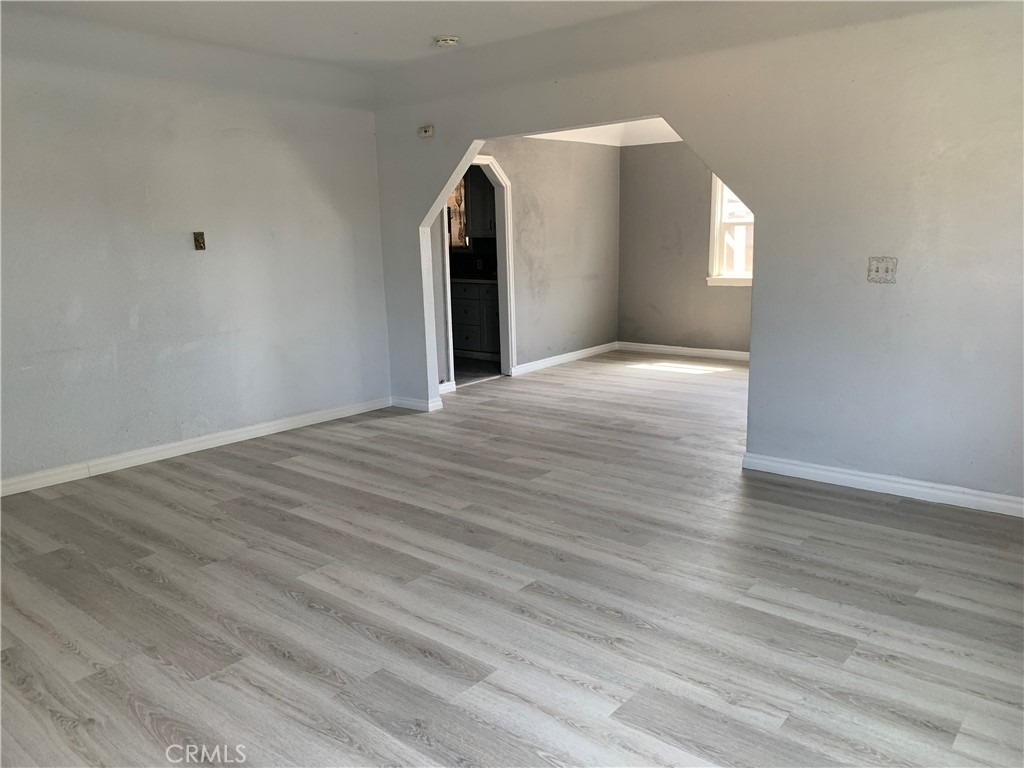 1432 W 9th - Photo 5