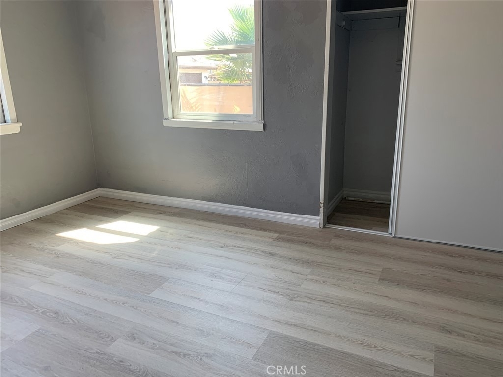 1432 W 9th - Photo 11