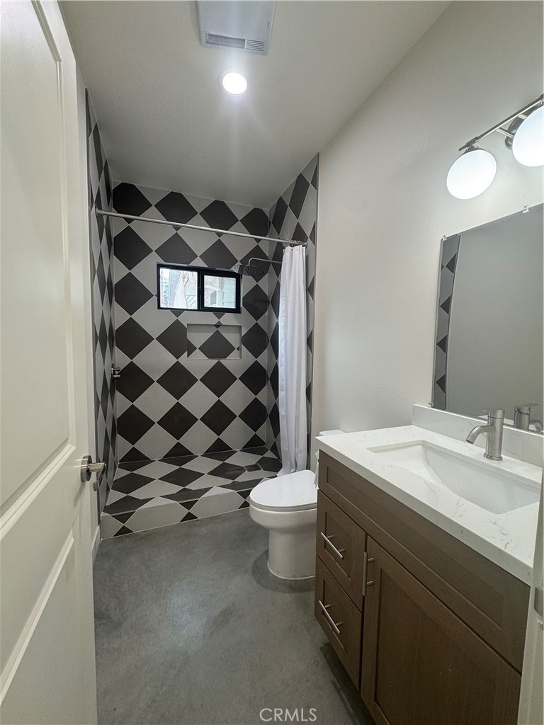 8832 Greenwood Ave. - Photo 5