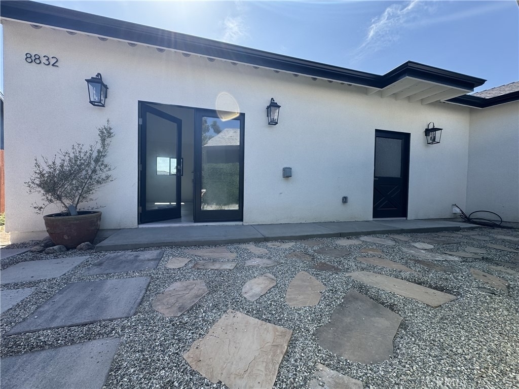 8832 Greenwood Ave. - Photo 8
