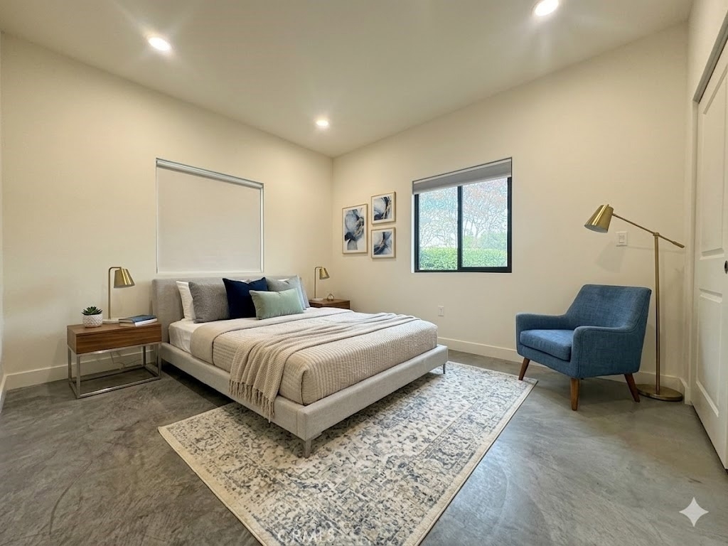 8832 Greenwood Ave. - Photo 2