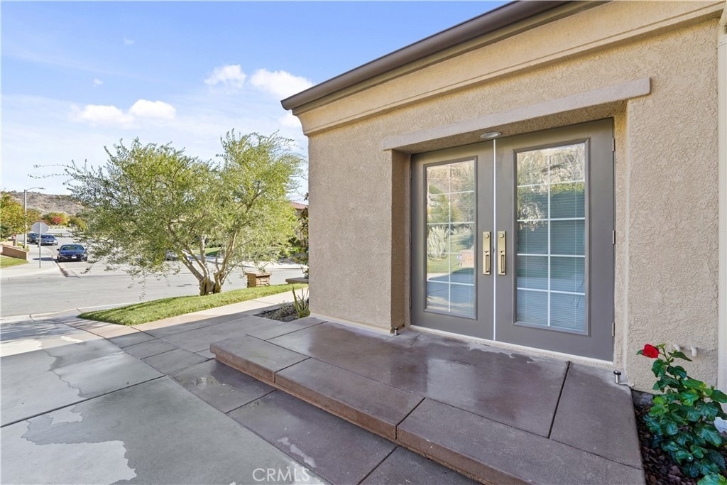 4291 White Hawk - Photo 1