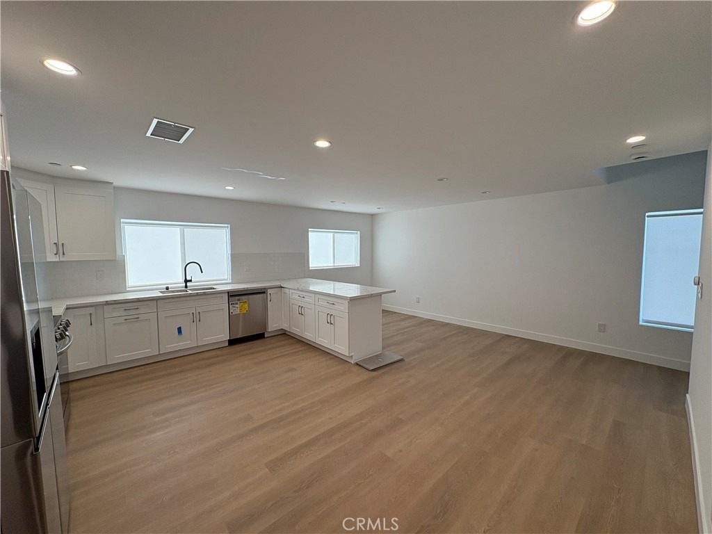 14165 Calvert Street - Photo 1