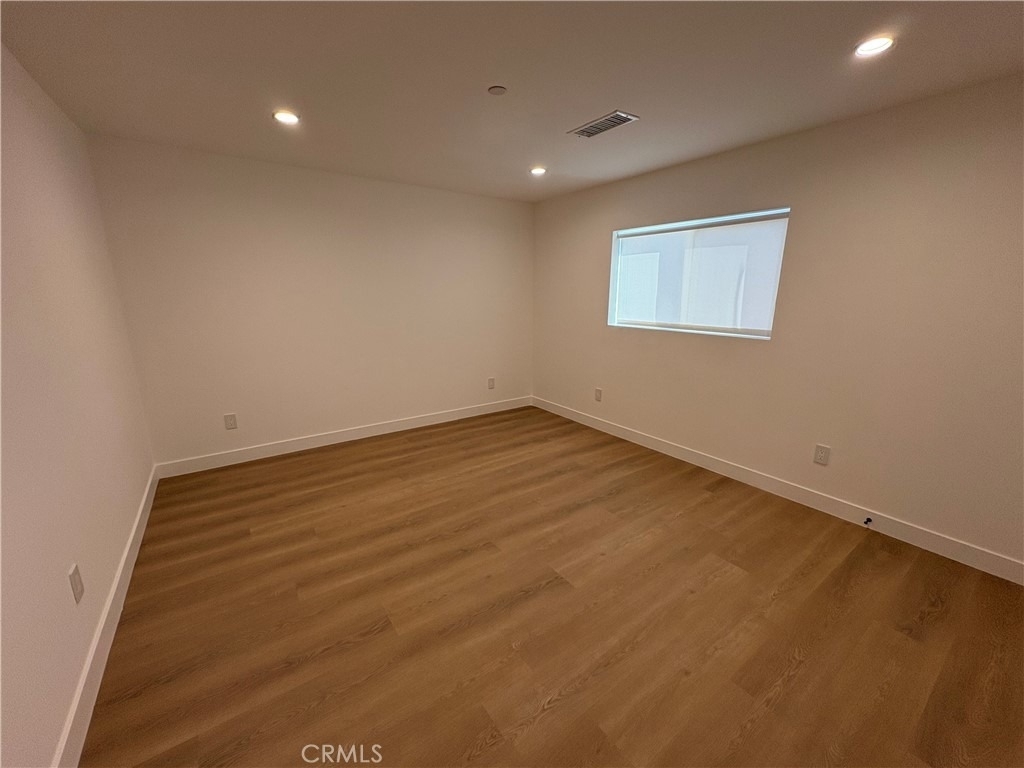 14165 Calvert Street - Photo 4
