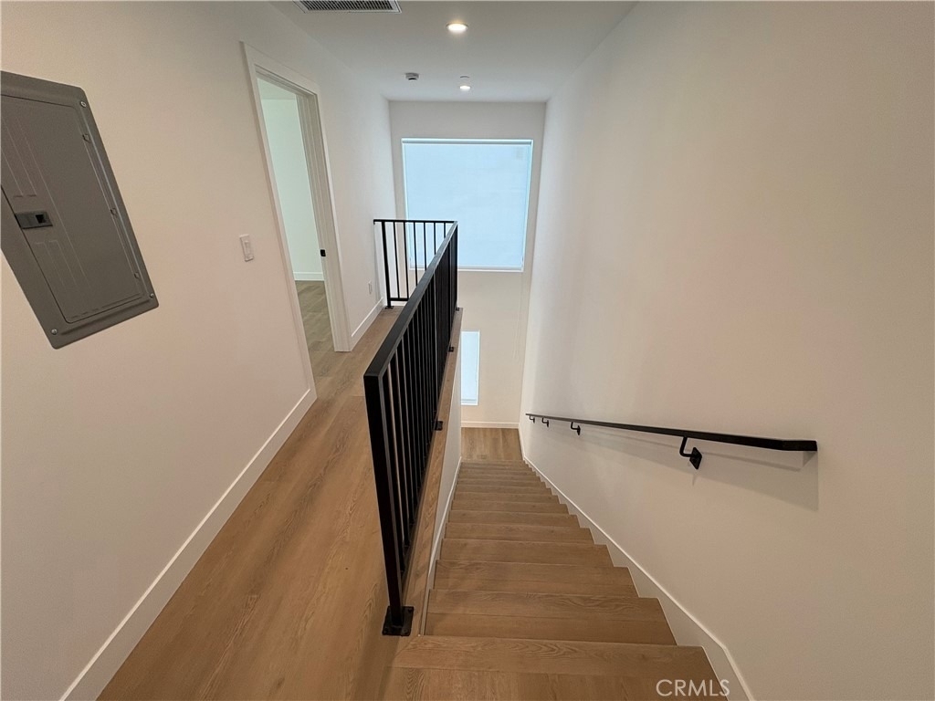 14165 Calvert Street - Photo 9