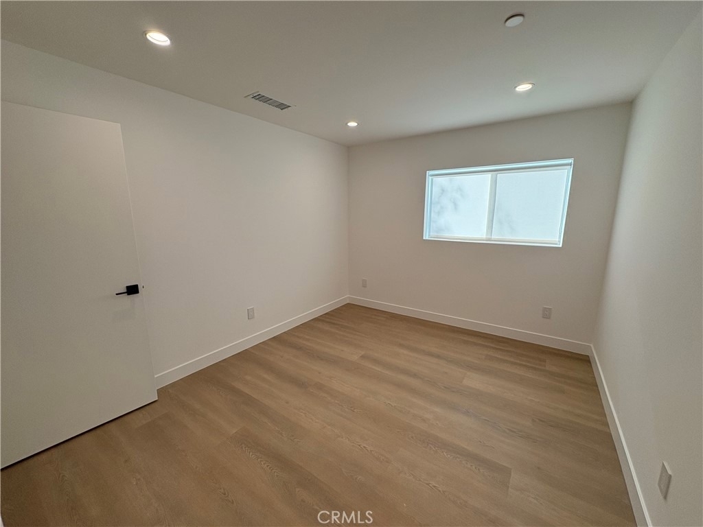 14165 Calvert Street - Photo 7