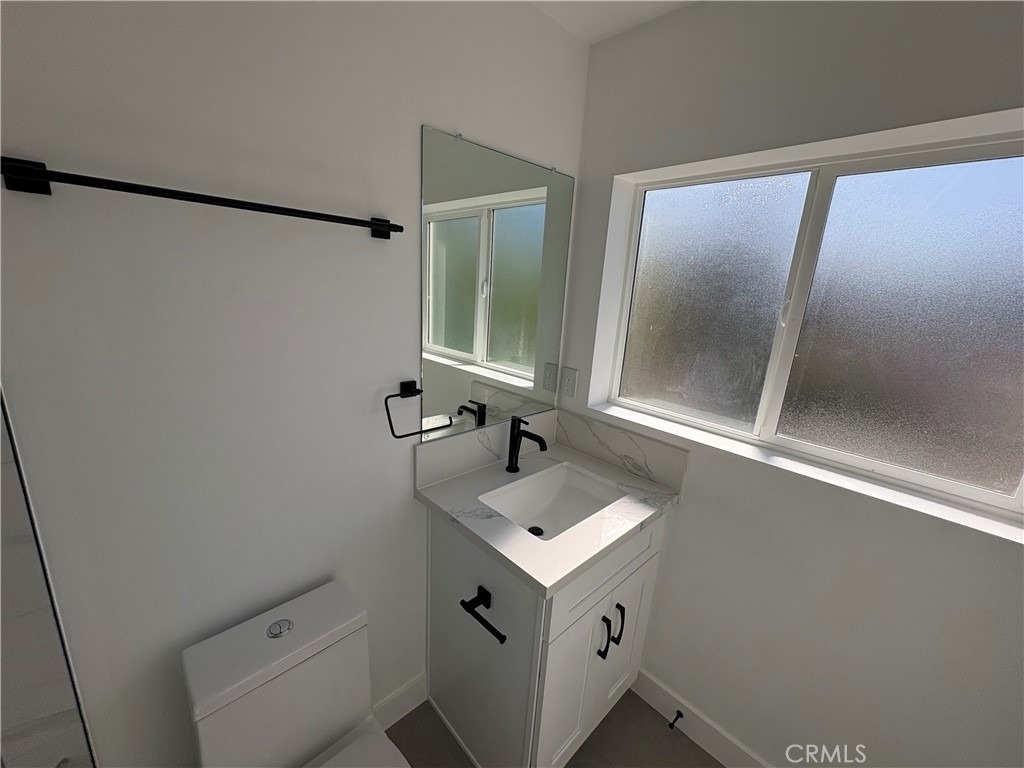 14165 Calvert Street - Photo 17