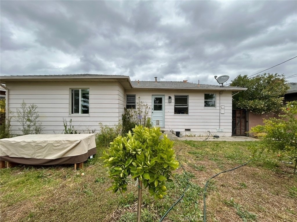 18402 Patronella Avenue - Photo 1