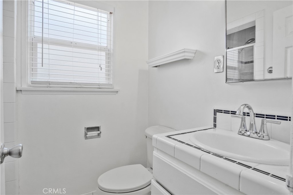 2615 W 179th - Photo 8