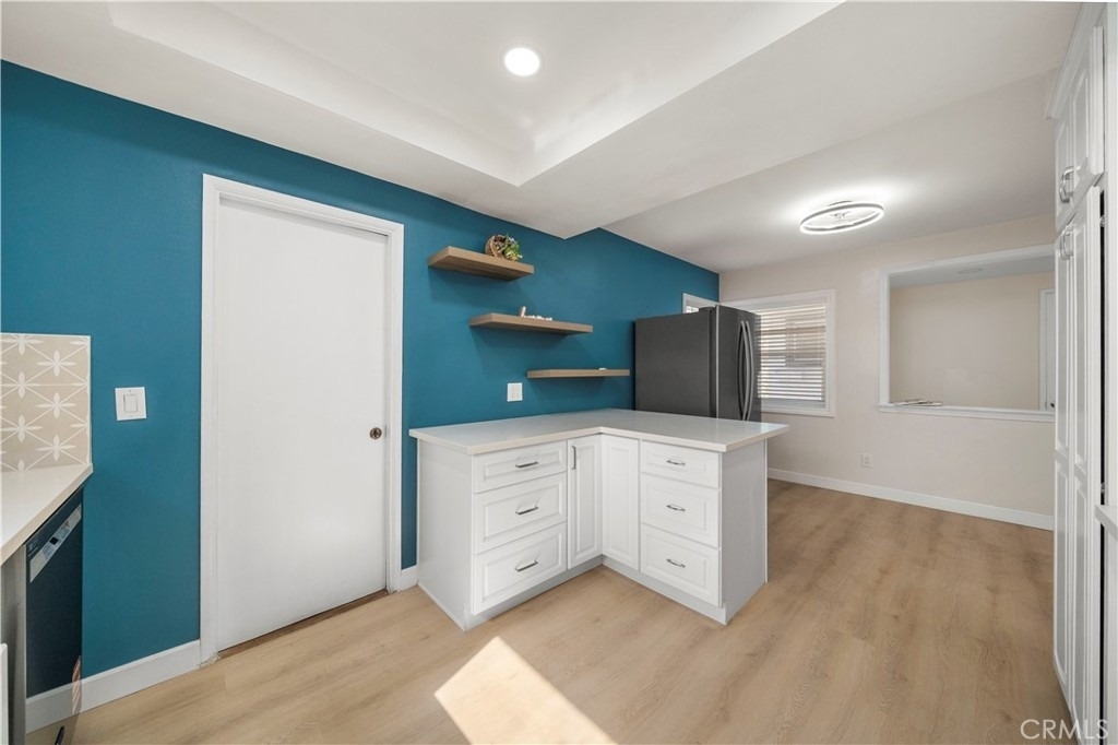 912 W Hill - Photo 11