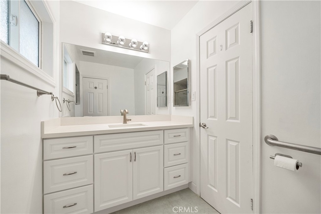 912 W Hill - Photo 21