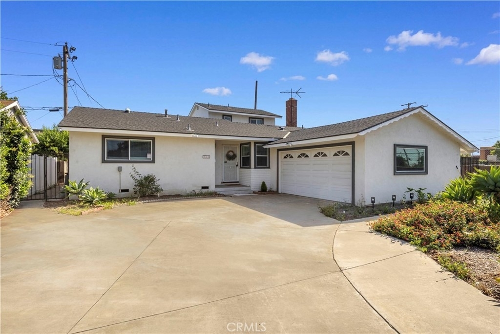 912 W Hill - Photo 1