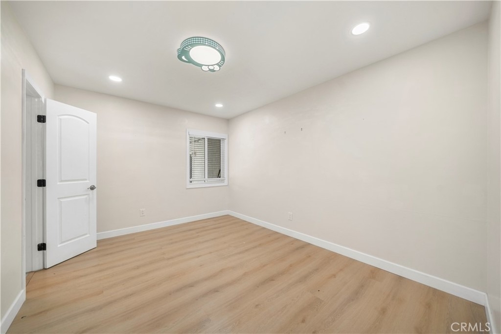 912 W Hill - Photo 13
