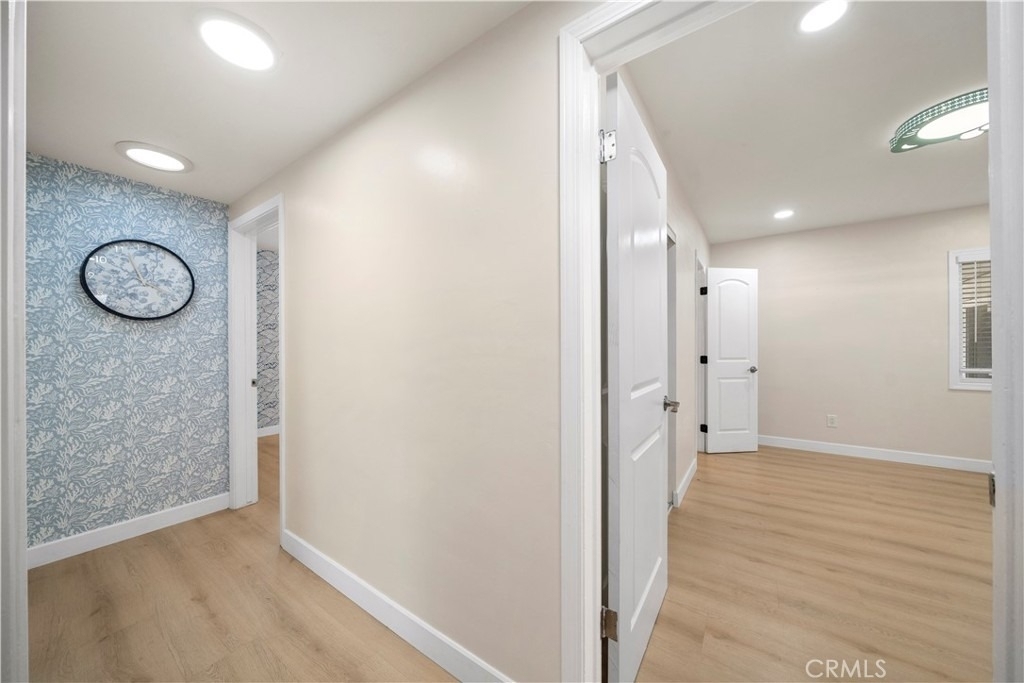 912 W Hill - Photo 12