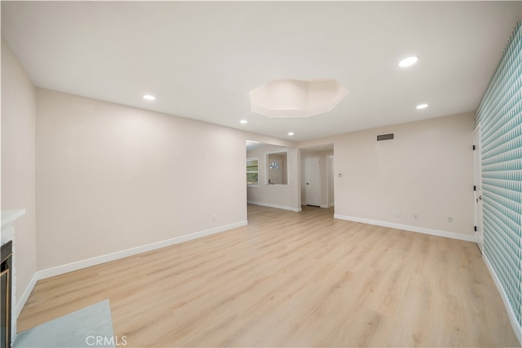 912 W Hill - Photo 7