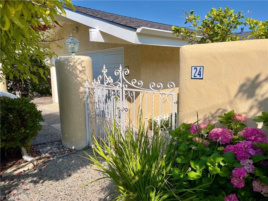 24 Pony Lane - Photo 1