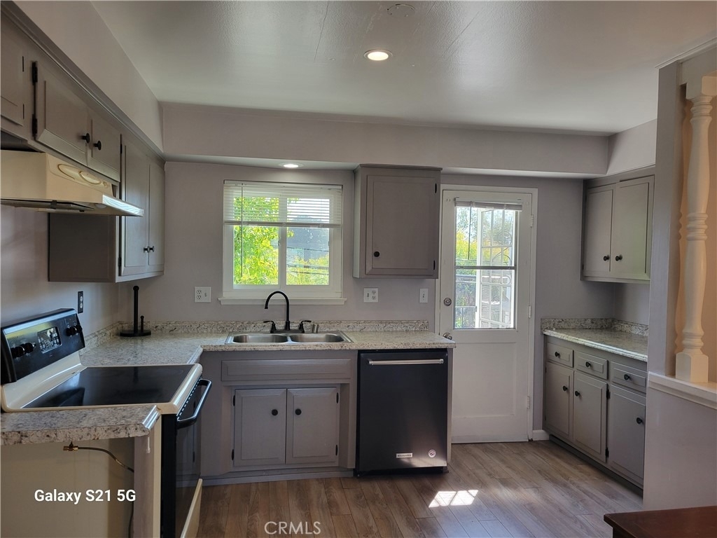 16862 Coach Lane - Photo 7