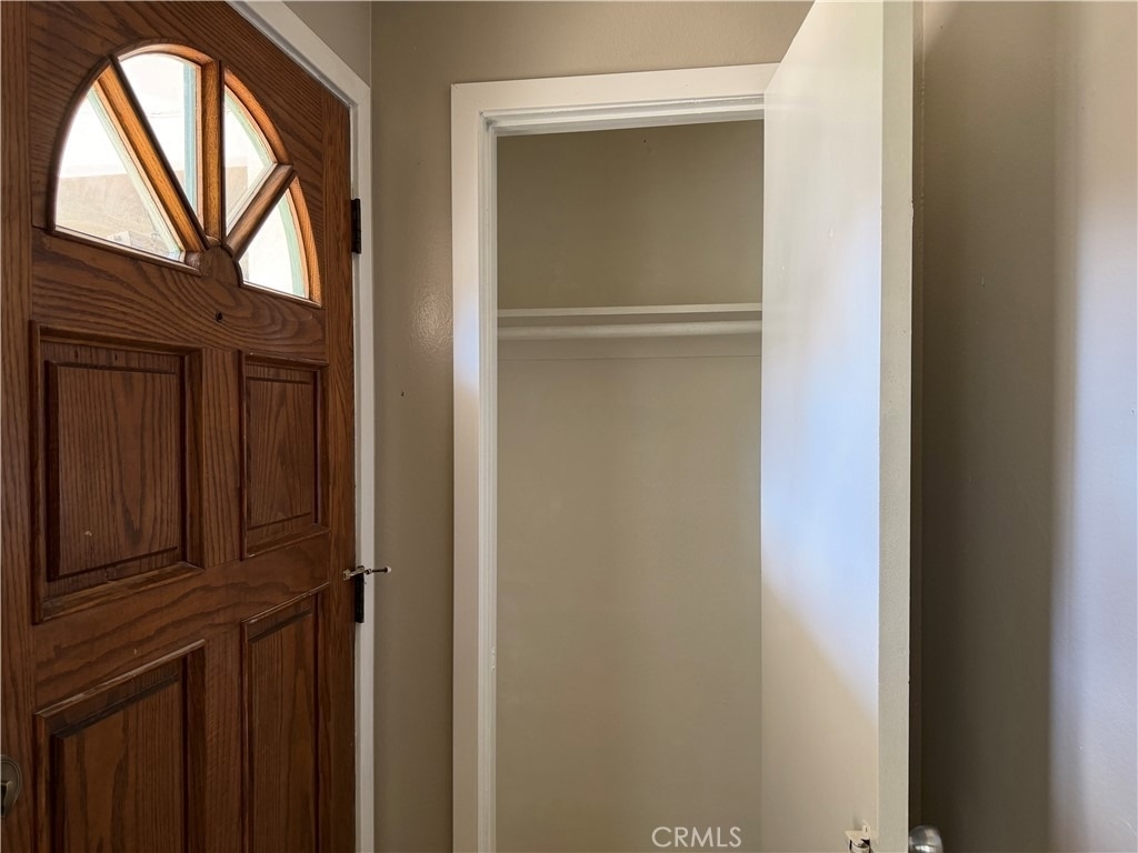 619 S Cypress - Photo 2