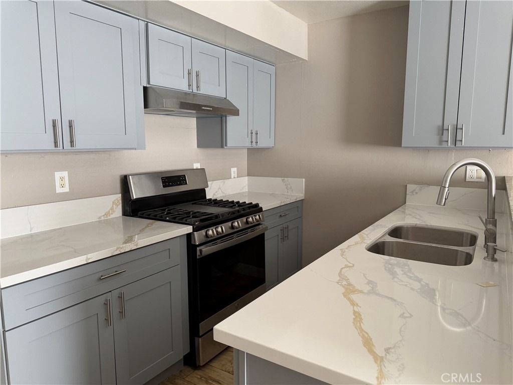 619 S Cypress - Photo 8