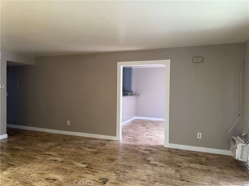 619 S Cypress - Photo 4