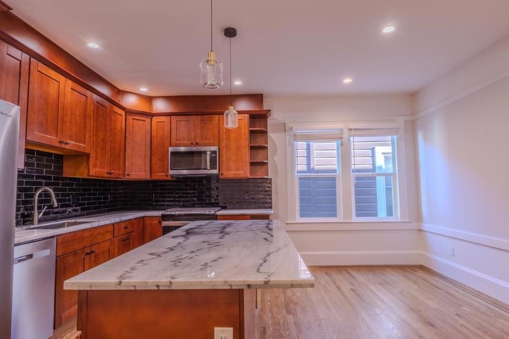 2018 Oakdale Avenue - Photo 3