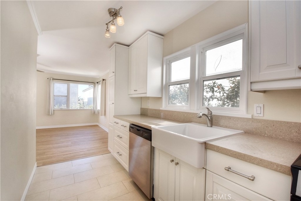 445 Bent Street - Photo 2