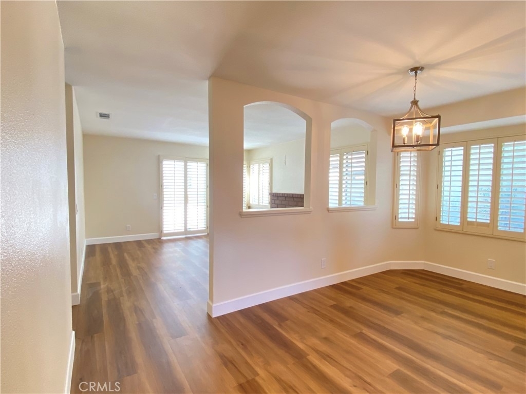 1084 Jacaranda Road - Photo 5