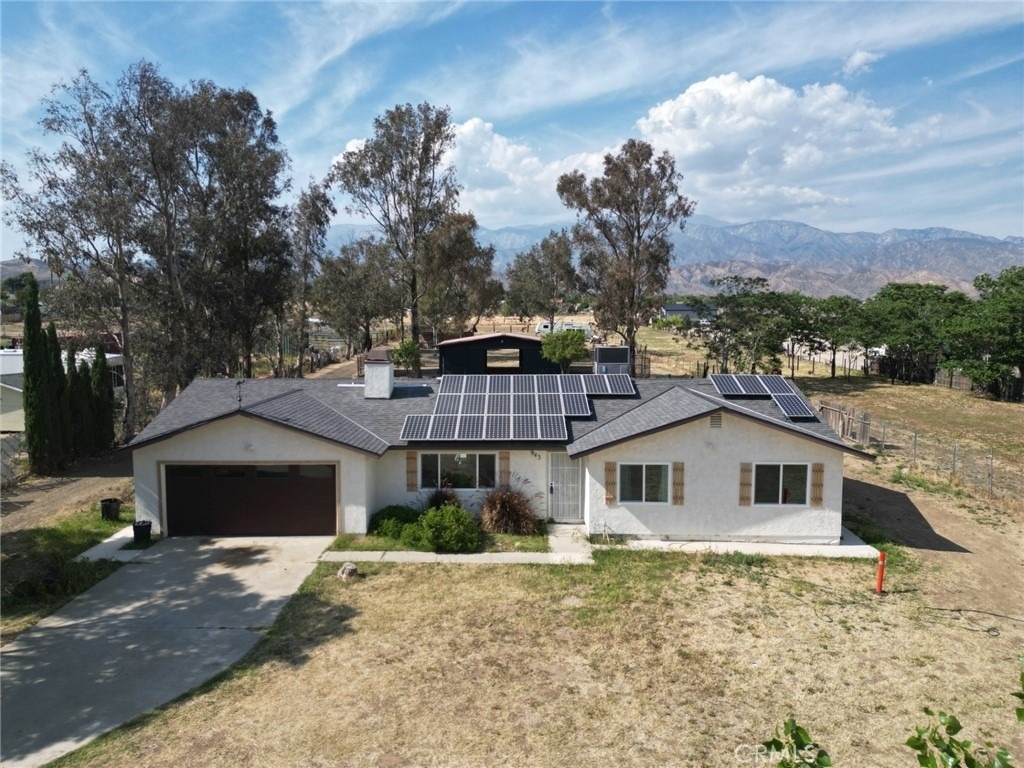 943 Wesley - Photo 0