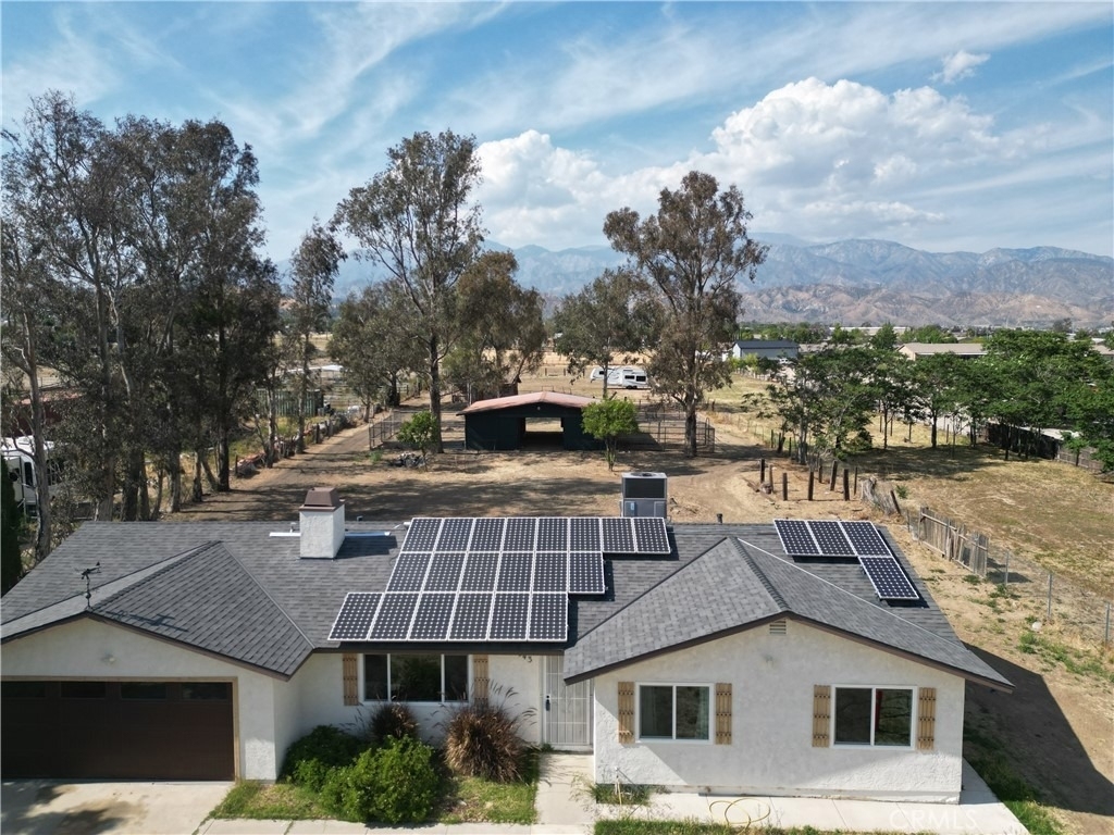 943 Wesley - Photo 1