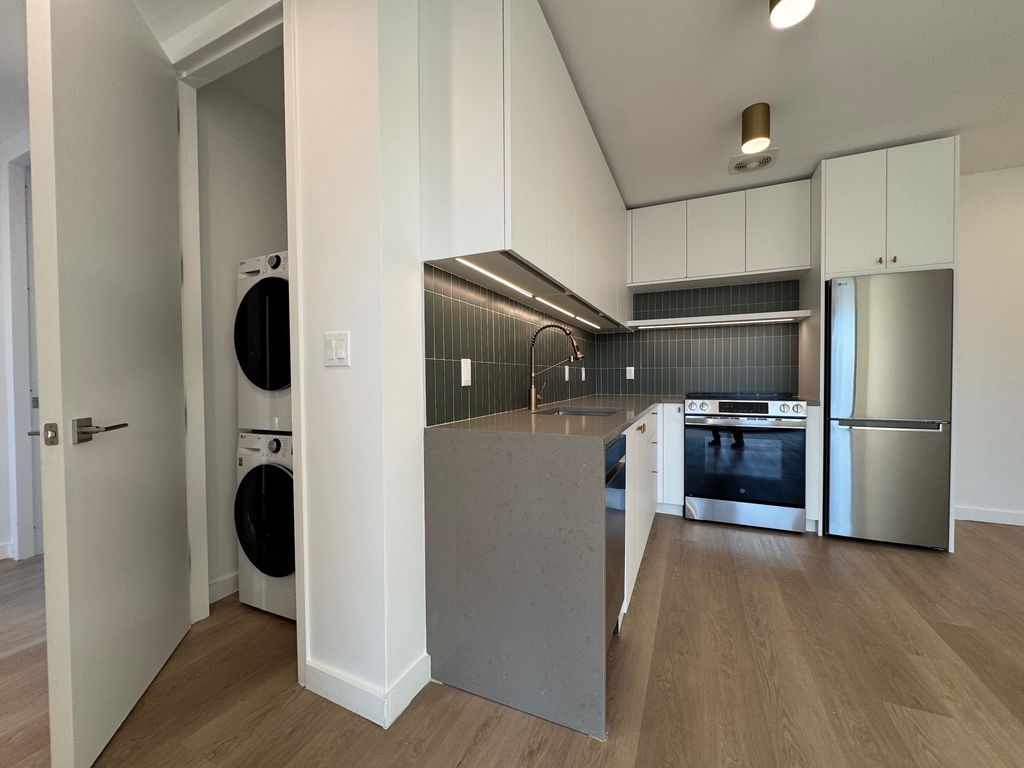 527 Grand Avenue - Photo 7