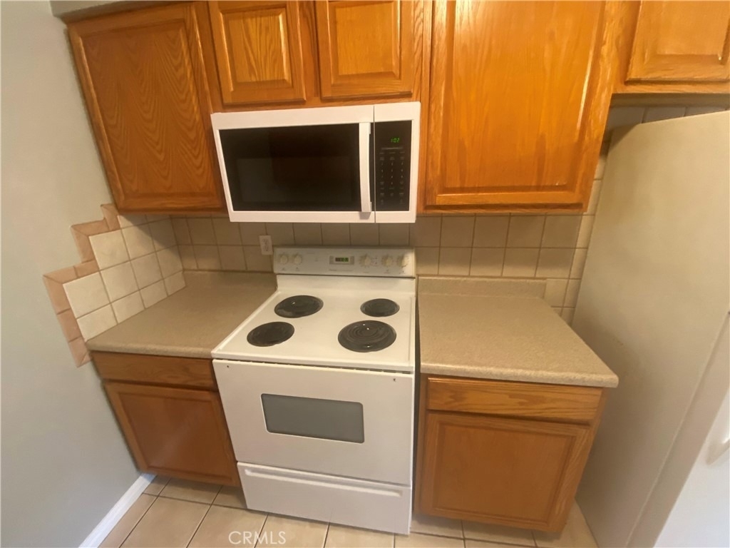 25276 Barton Road - Photo 8