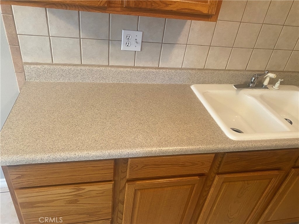 25276 Barton Road - Photo 9