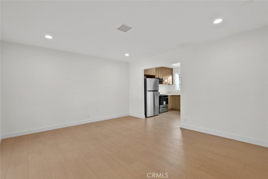 6661 1/2 Beck Avenue - Photo 2