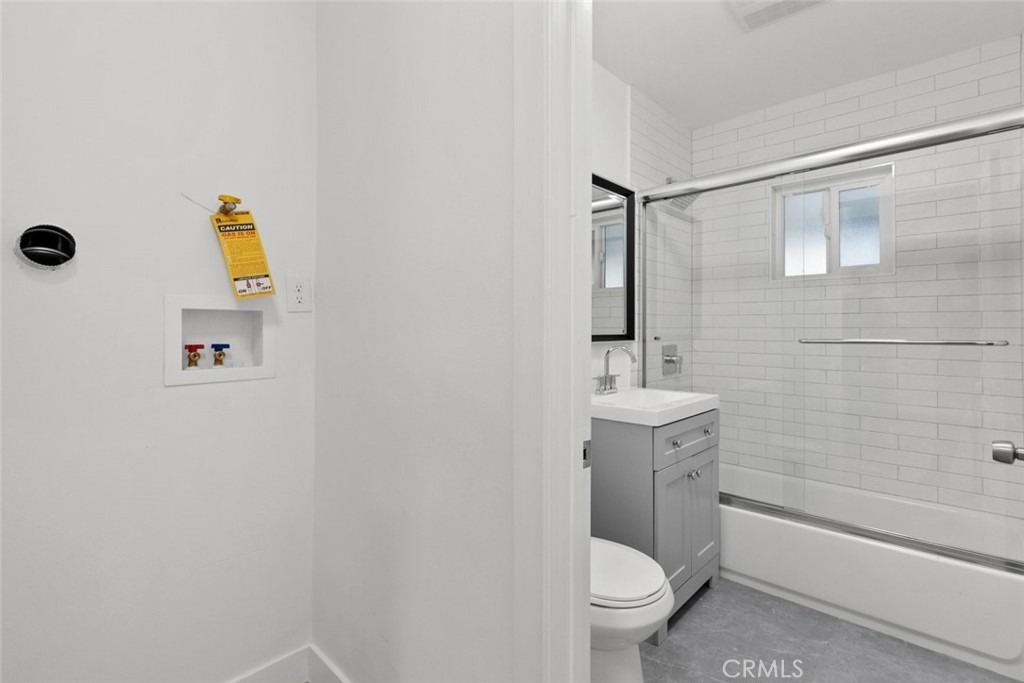 6661 1/2 Beck Avenue - Photo 11