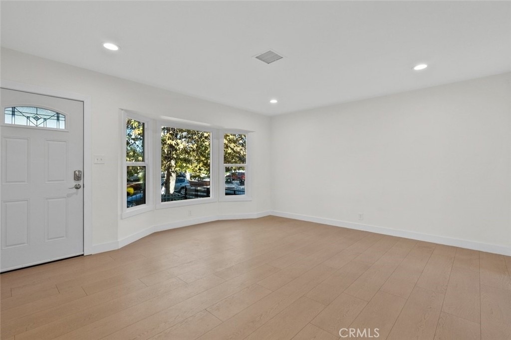 6661 1/2 Beck Avenue - Photo 3