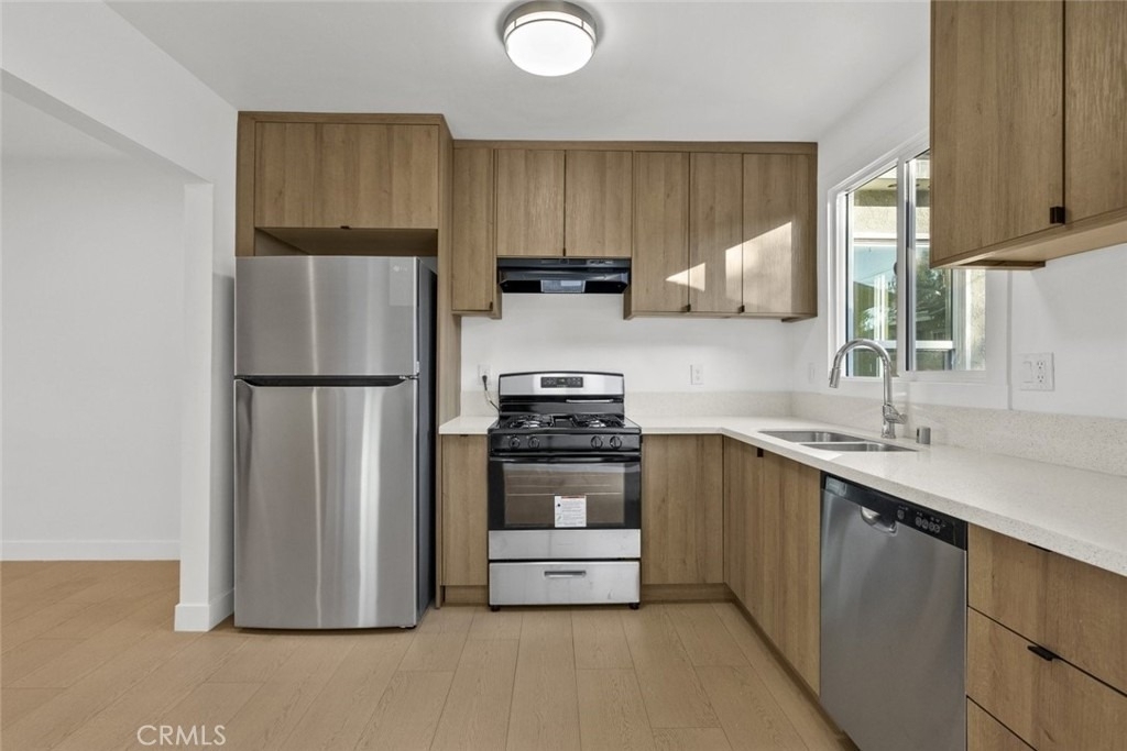 6661 1/2 Beck Avenue - Photo 9