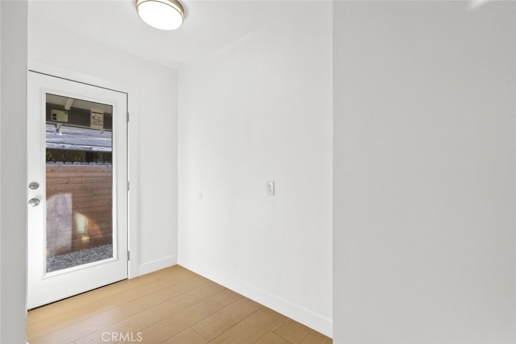 6661 1/2 Beck Avenue - Photo 8