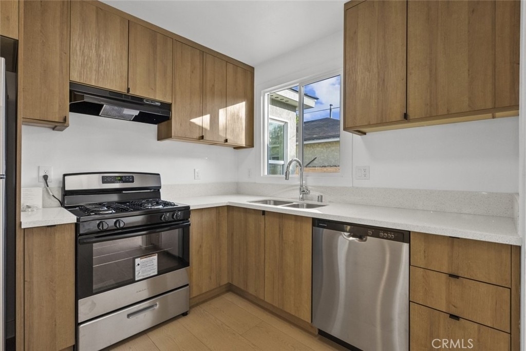 6661 1/2 Beck Avenue - Photo 7