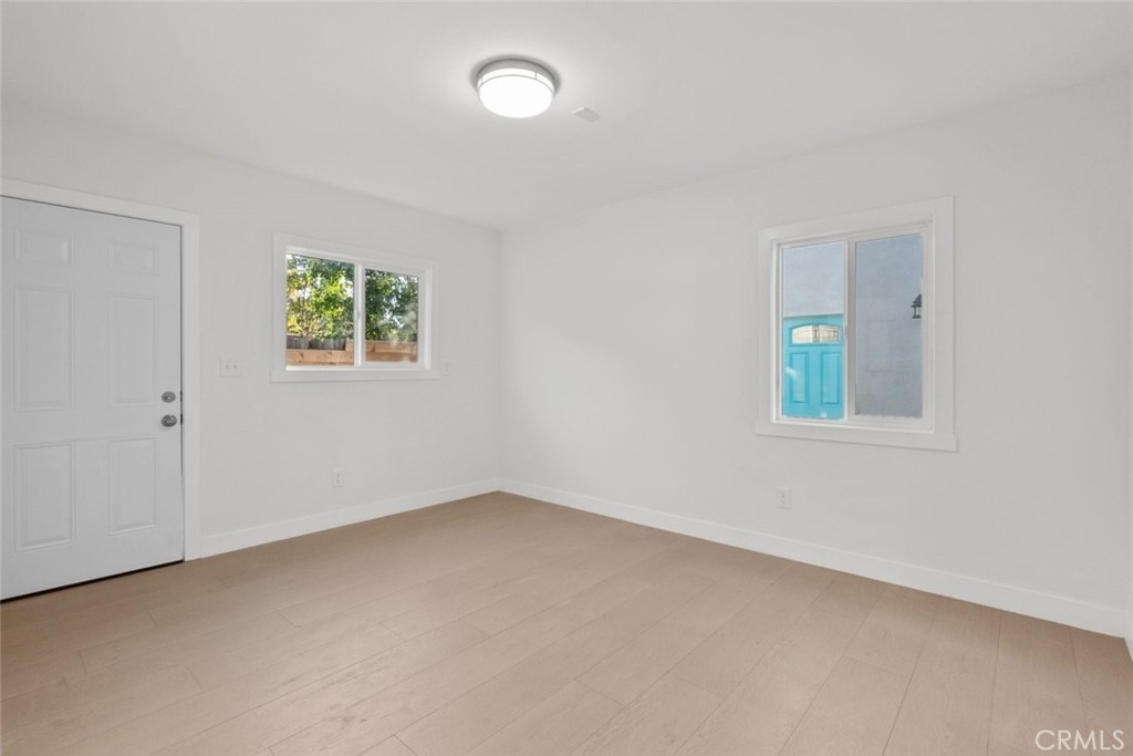 6661 1/2 Beck Avenue - Photo 17