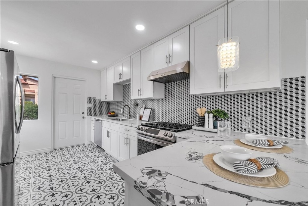 2305 Sesmas Street - Photo 10