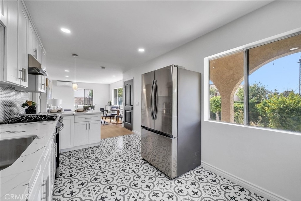 2305 Sesmas Street - Photo 13