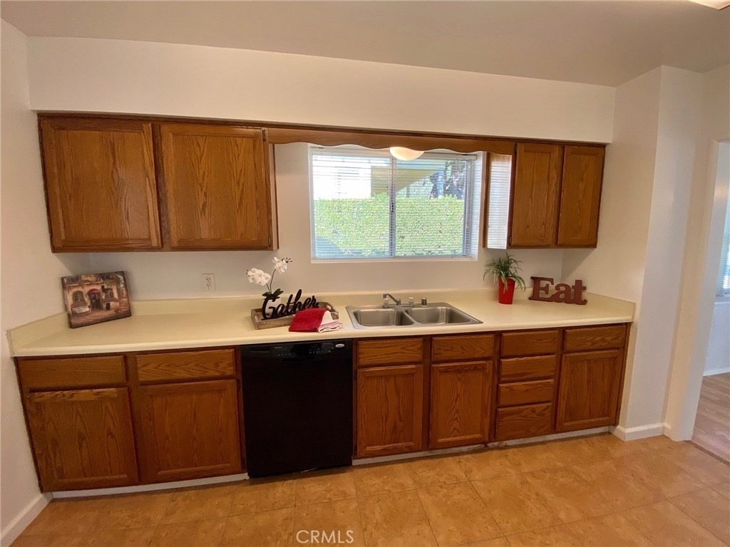 139 Acacia Avenue - Photo 16