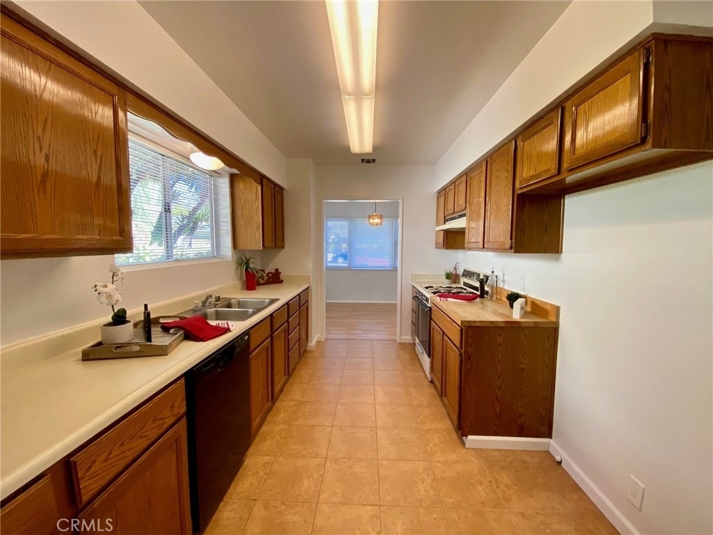 139 Acacia Avenue - Photo 21