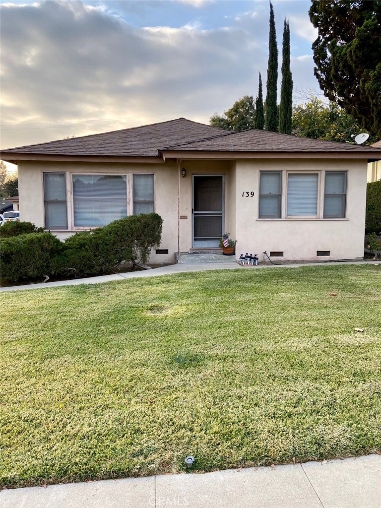 139 Acacia Avenue - Photo 1