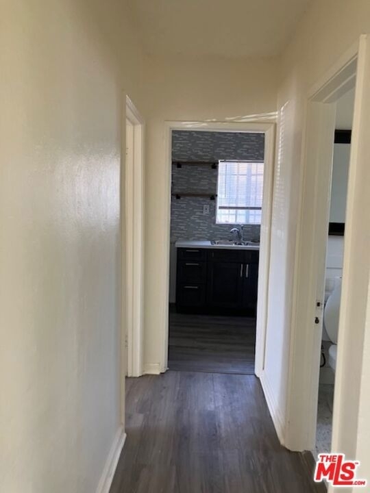 429 1/4 W Queen Street - Photo 8