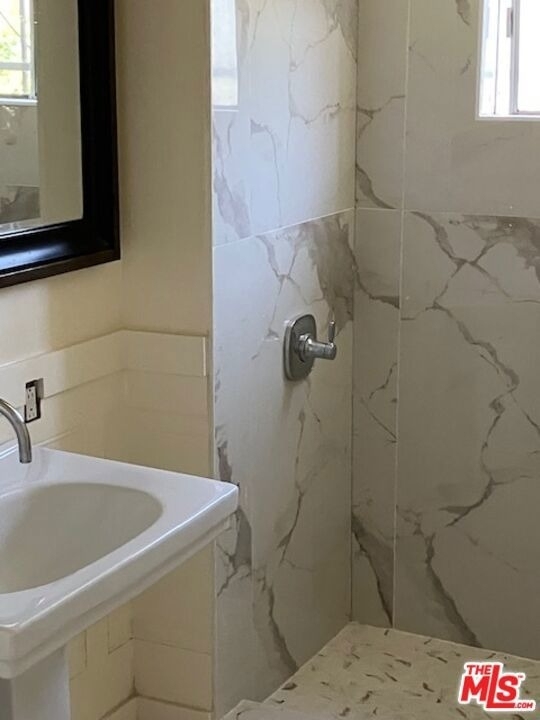 429 1/4 W Queen Street - Photo 7