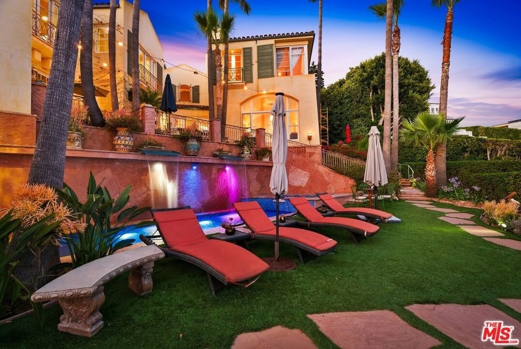 7107 Birdview Avenue - Photo 41