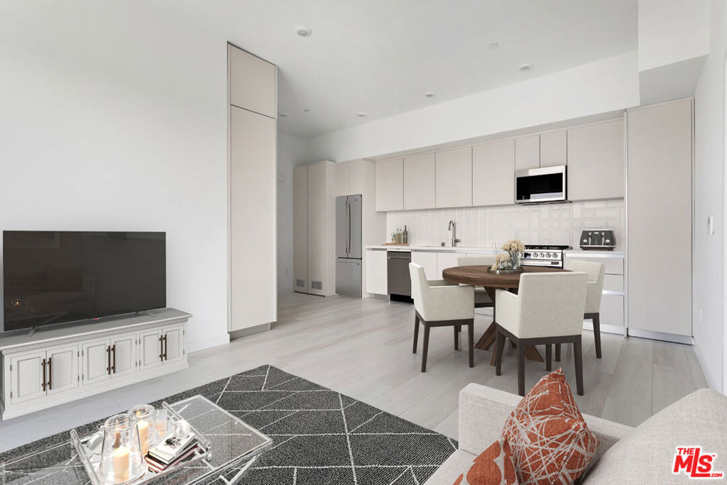 1650 Sawtelle Boulevard - Photo 1