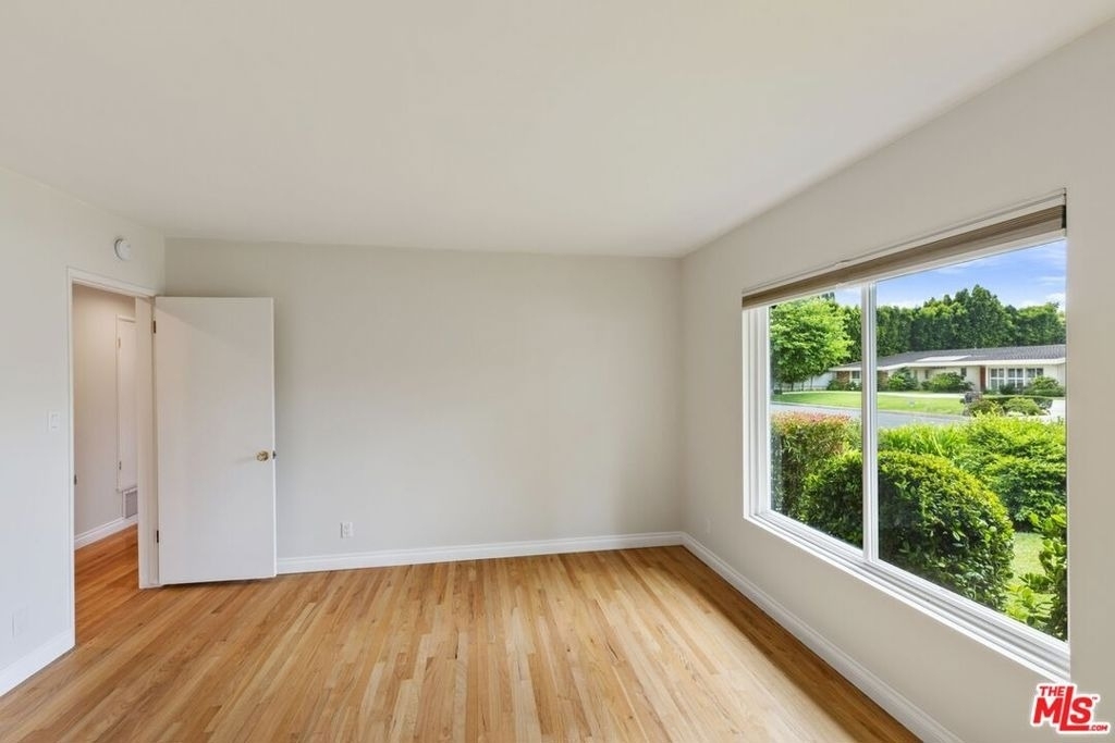 17537 Margate Street - Photo 10