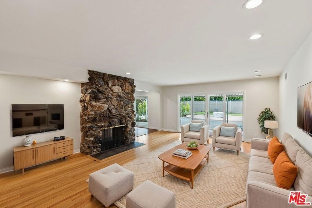 17537 Margate Street - Photo 2